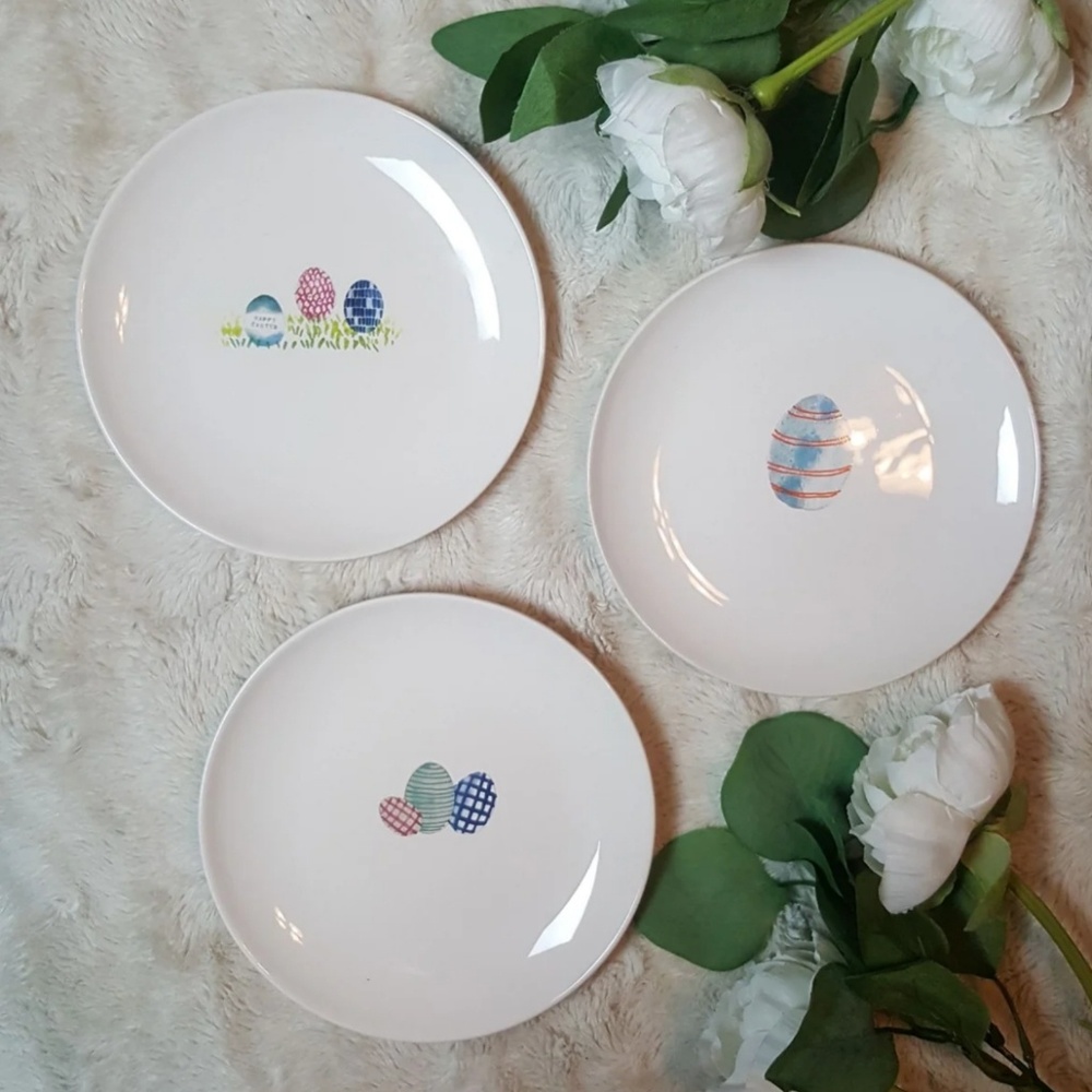 NWOT Rae Dunn by Magenta Easter Plate Set